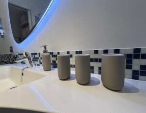 Ferienwohnung Lignano Waschbecken im Badezimmer